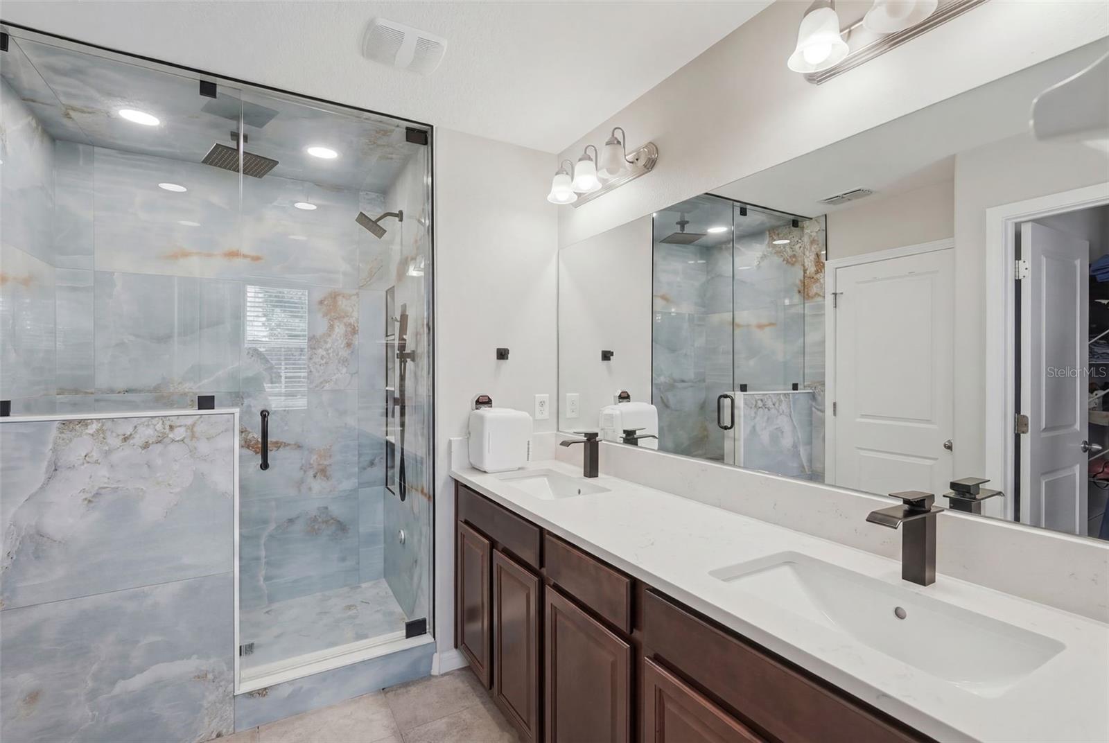 17204 YELLOW PINE ST — photo 29