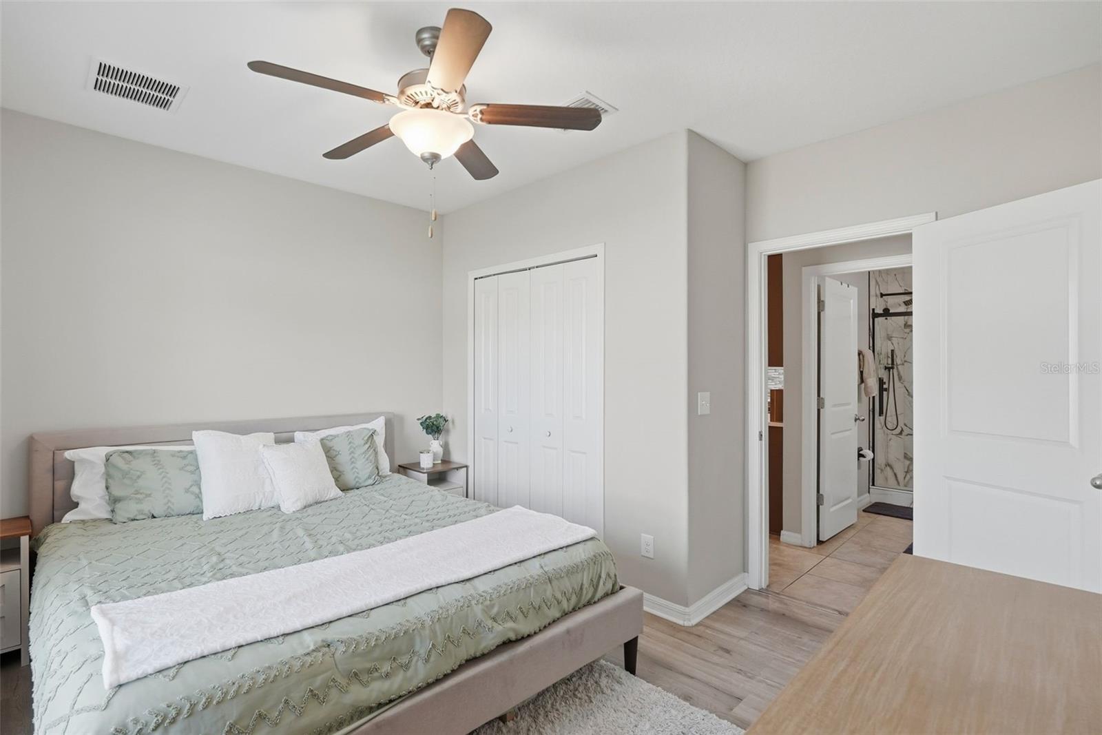 17204 YELLOW PINE ST — photo 20
