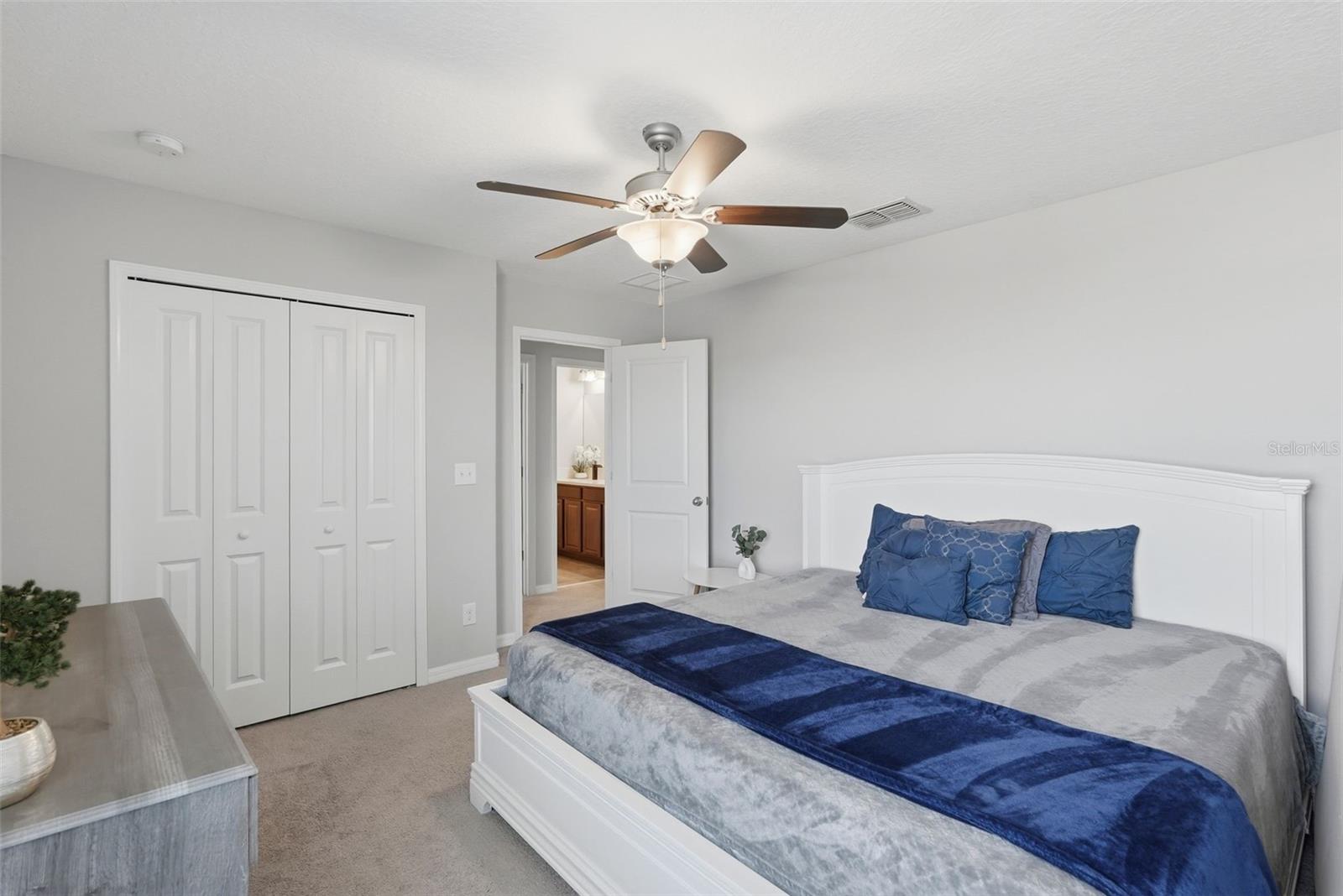 17204 YELLOW PINE ST — photo 33