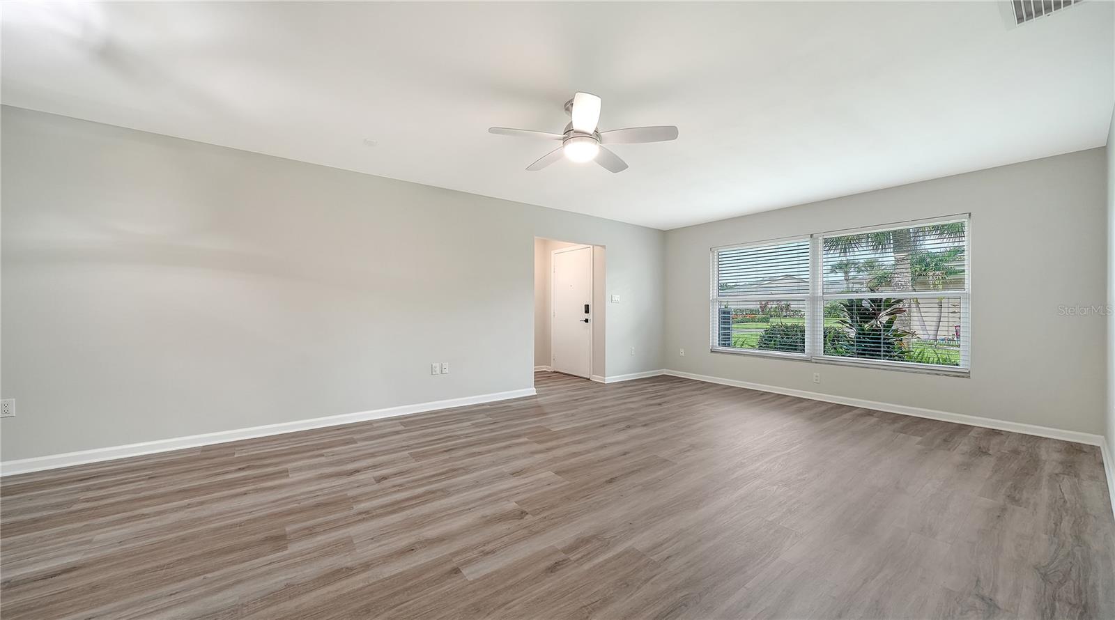 5689 EVERGREEN DR #18 — photo 27