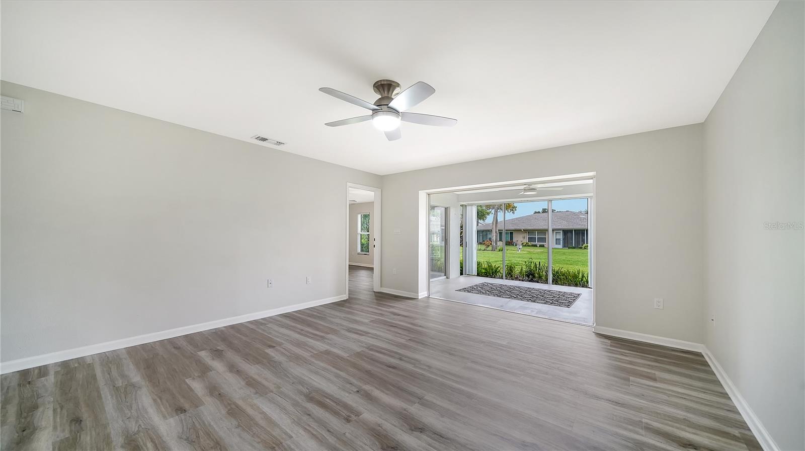 5689 EVERGREEN DR #18 — photo 10