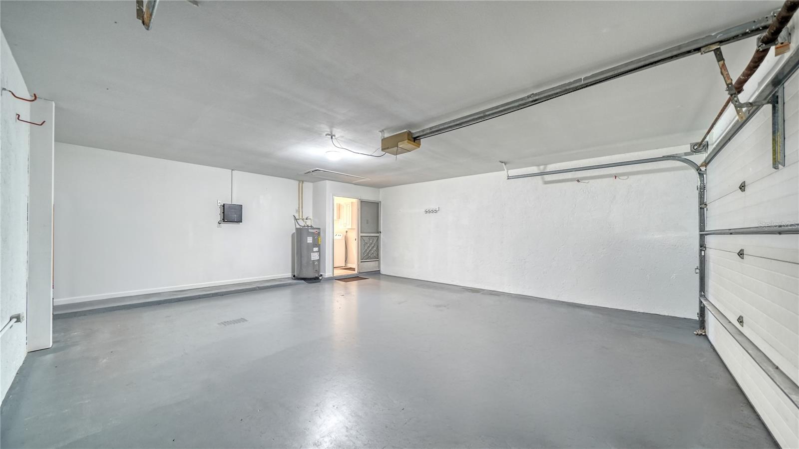 5689 EVERGREEN DR #18 — photo 29