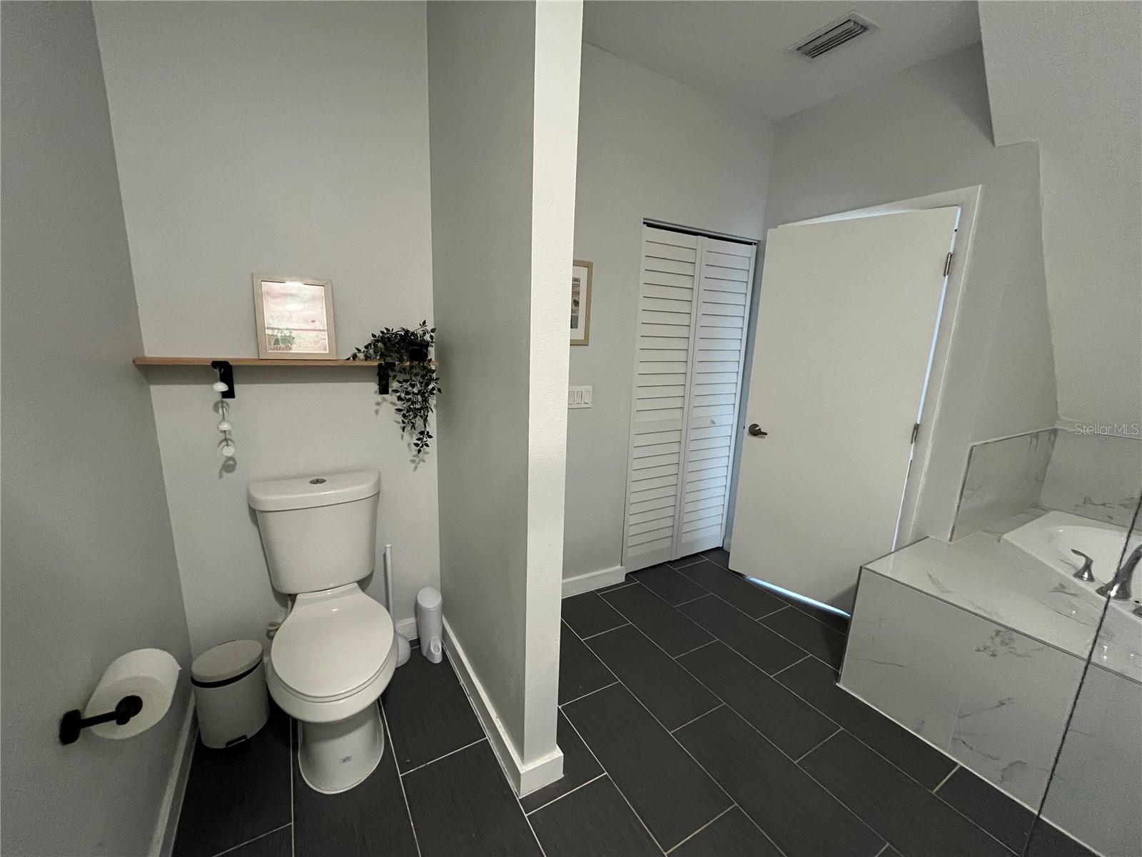 4326 TYLER CIR N — photo 71