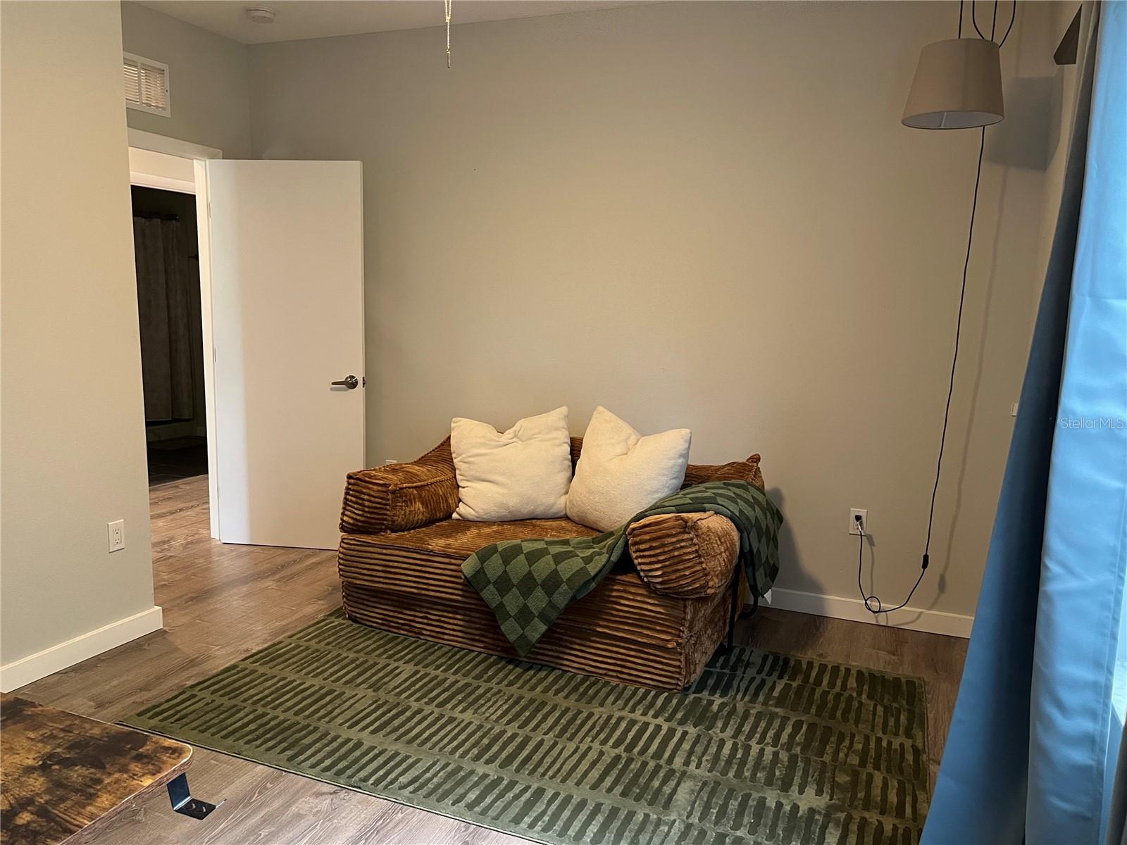 4326 TYLER CIR N — photo 52