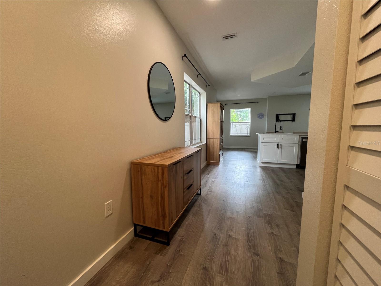 4326 TYLER CIR N — photo 8