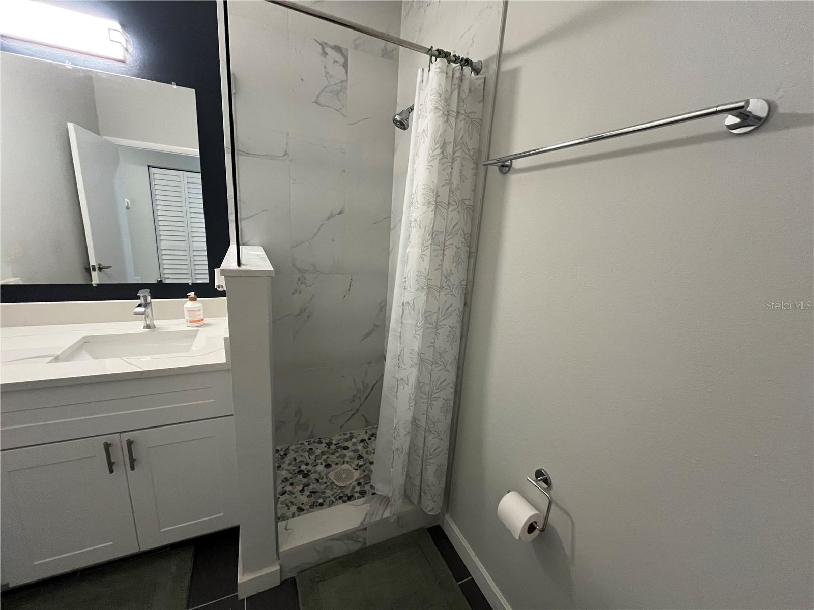 4326 TYLER CIR N — photo 41
