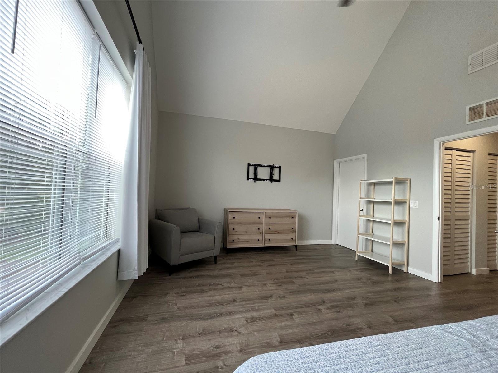 4326 TYLER CIR N — photo 59