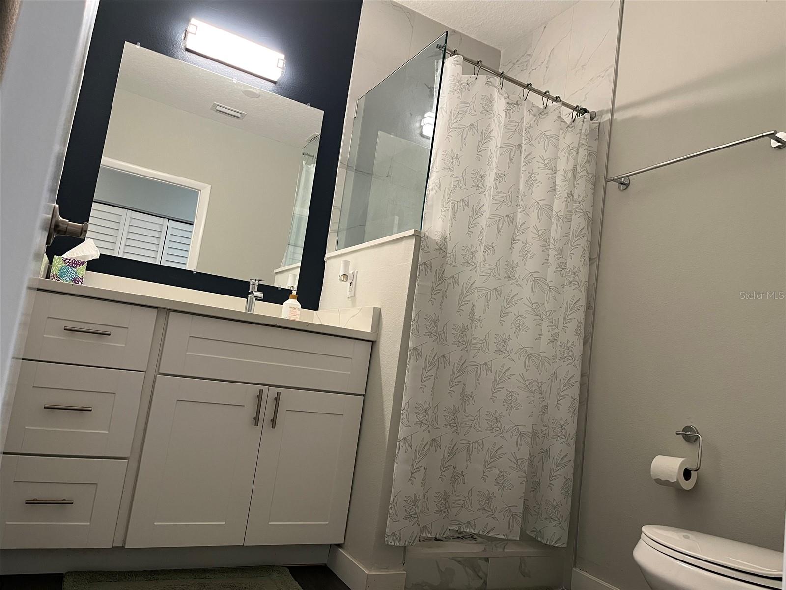 4326 TYLER CIR N — photo 45