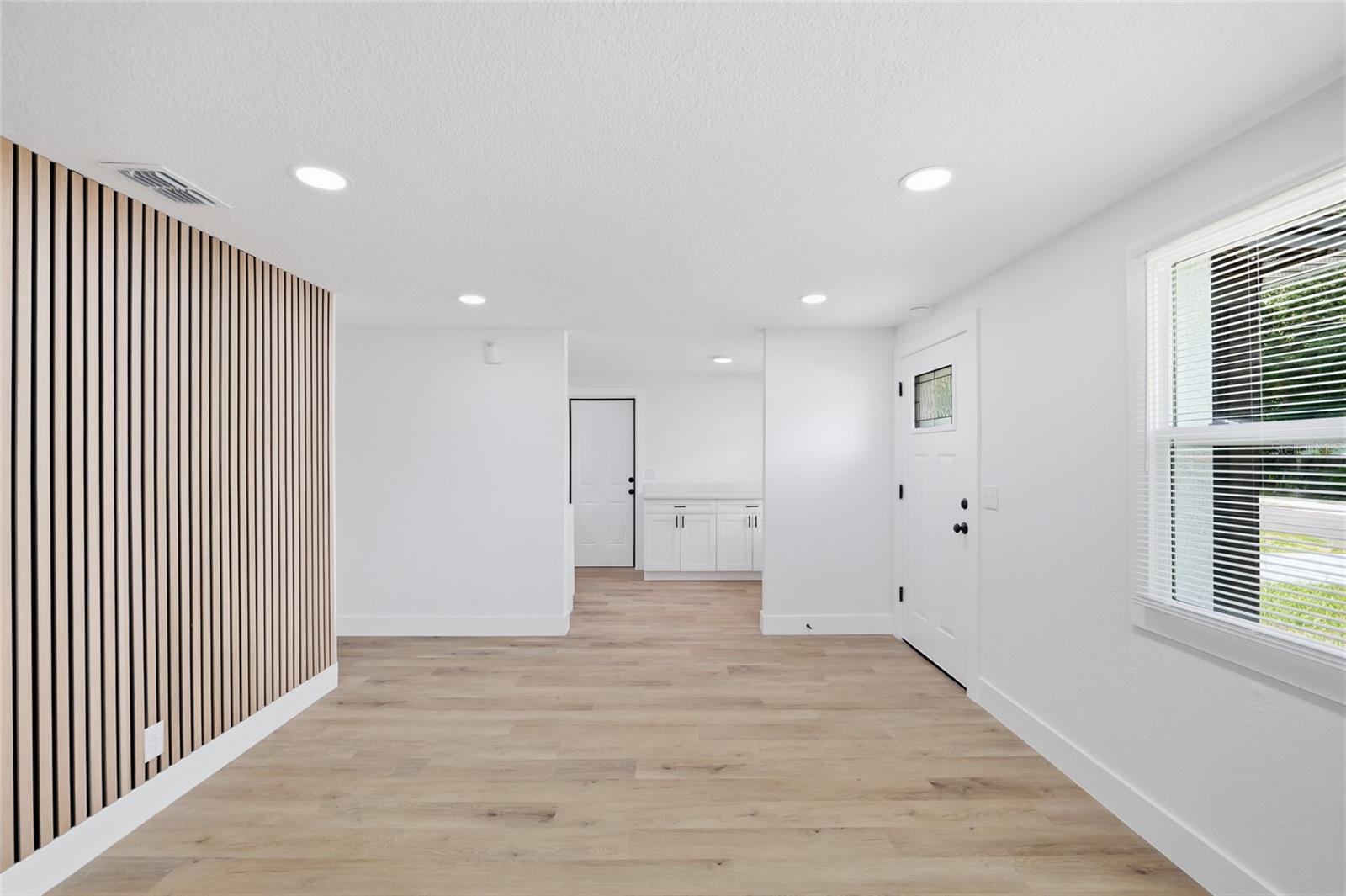 3412 E HENRY AVE — photo 6