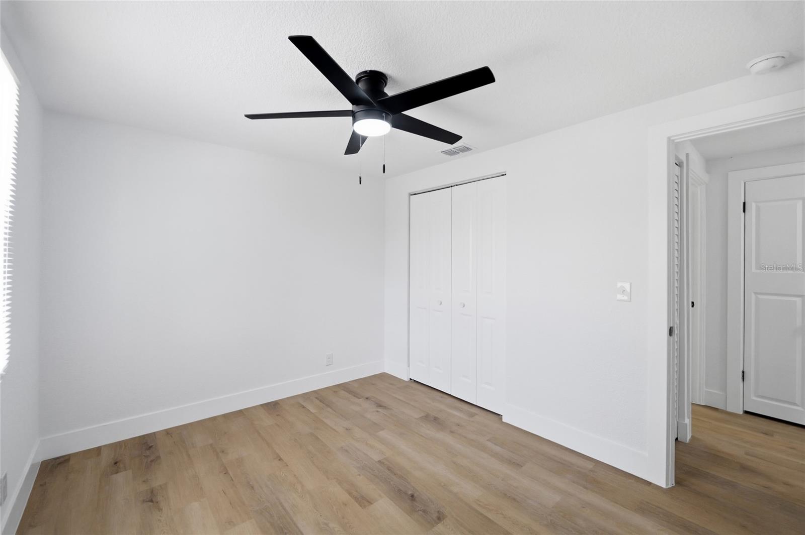 3412 E HENRY AVE — photo 13
