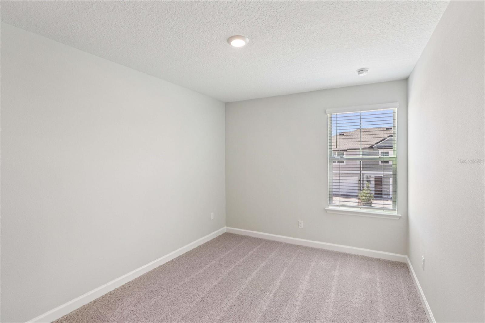 7558 DEER VALLEY CIRCLE — photo 19