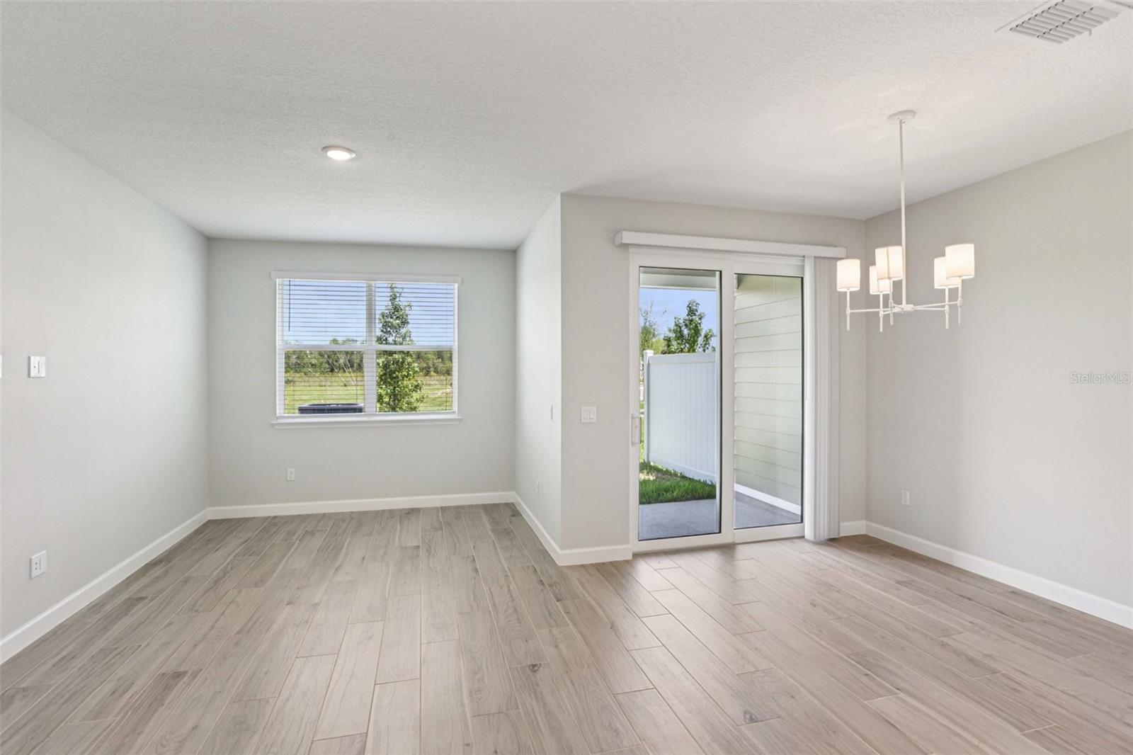 7558 DEER VALLEY CIRCLE — photo 7
