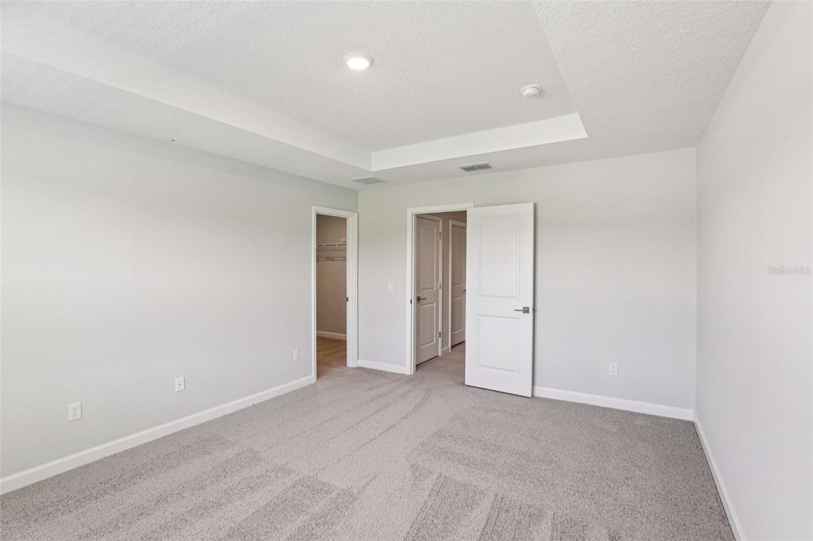 7558 DEER VALLEY CIRCLE — photo 13