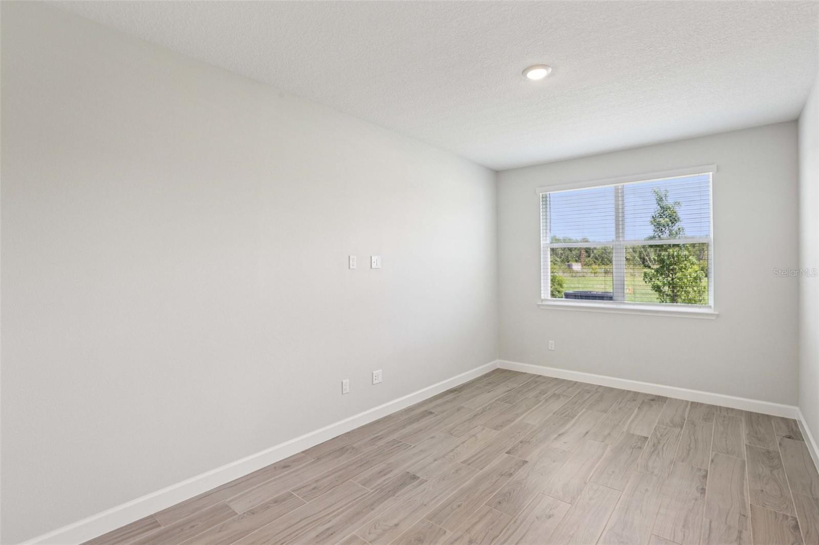 7558 DEER VALLEY CIRCLE — photo 4