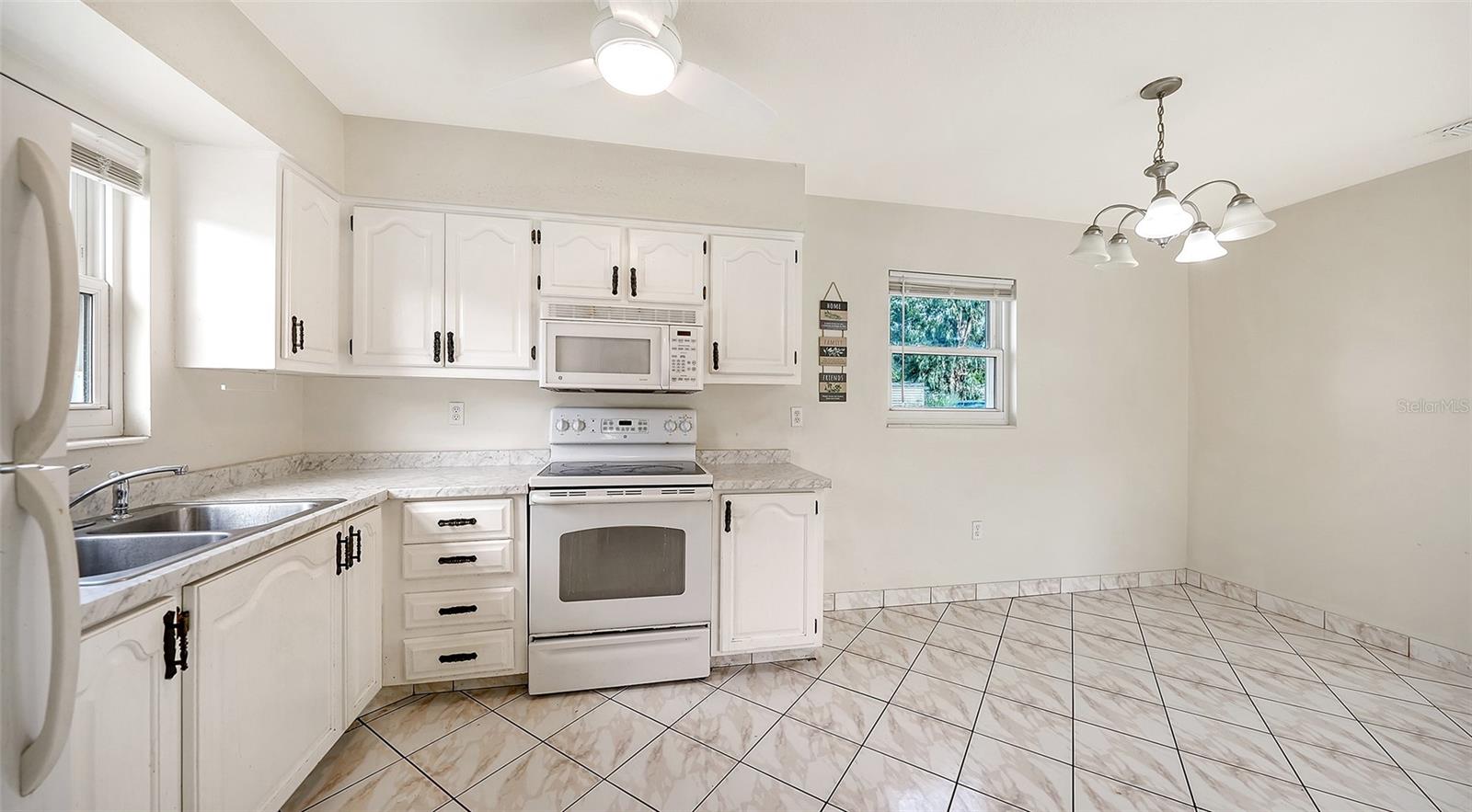3307 NEWTOWN BLVD — photo 13