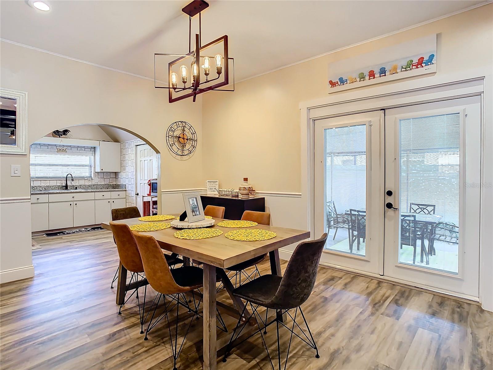 3321 W AILEEN ST — photo 16