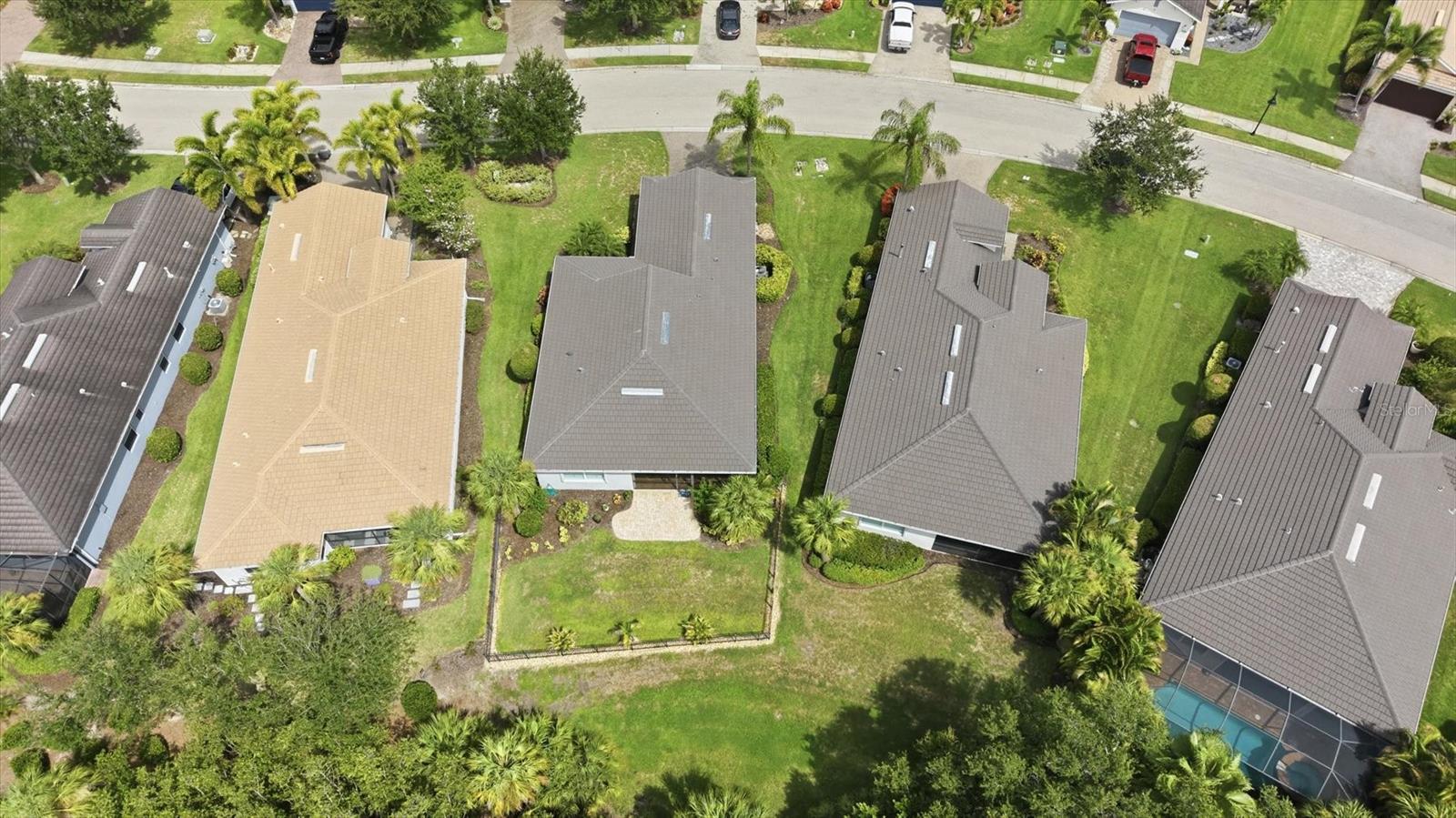 5029 LAKE OVERLOOK AVE — photo 37