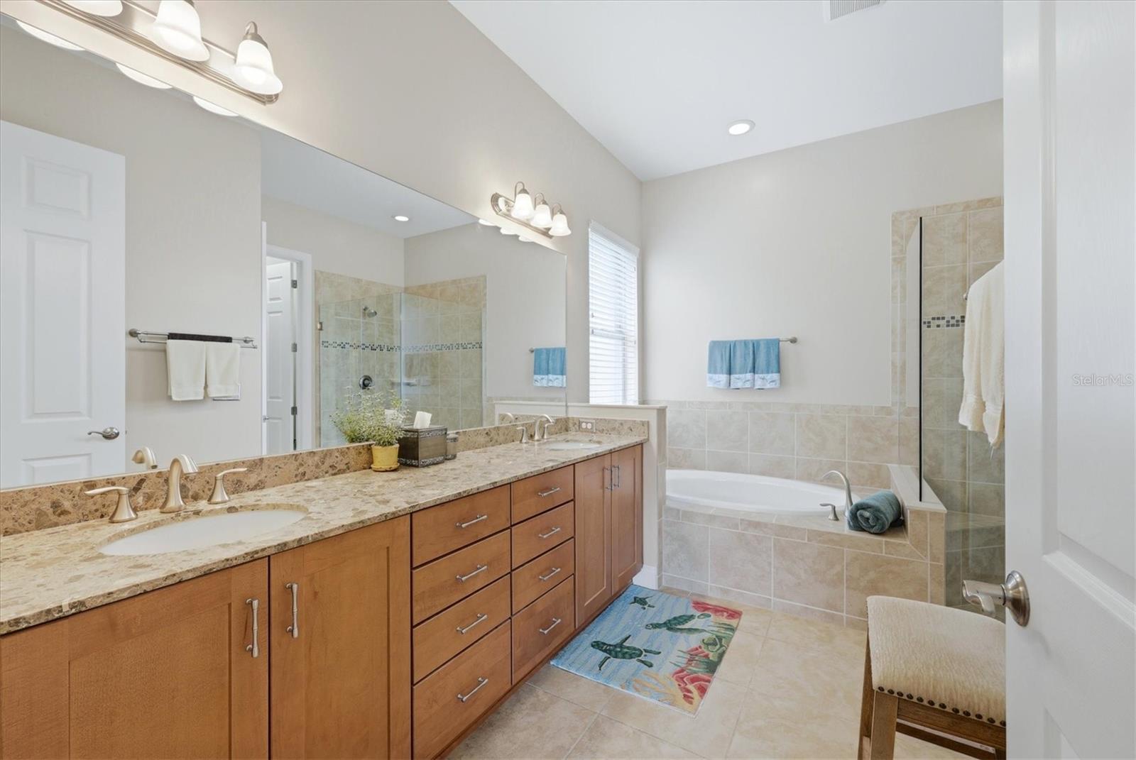 5029 LAKE OVERLOOK AVE — photo 21
