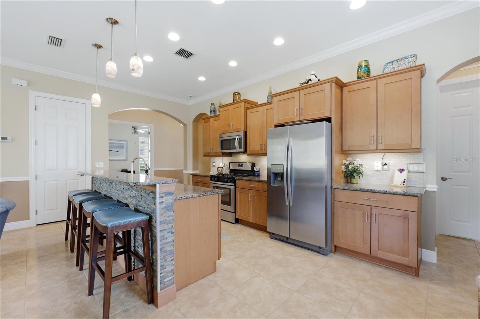 5029 LAKE OVERLOOK AVE — photo 14