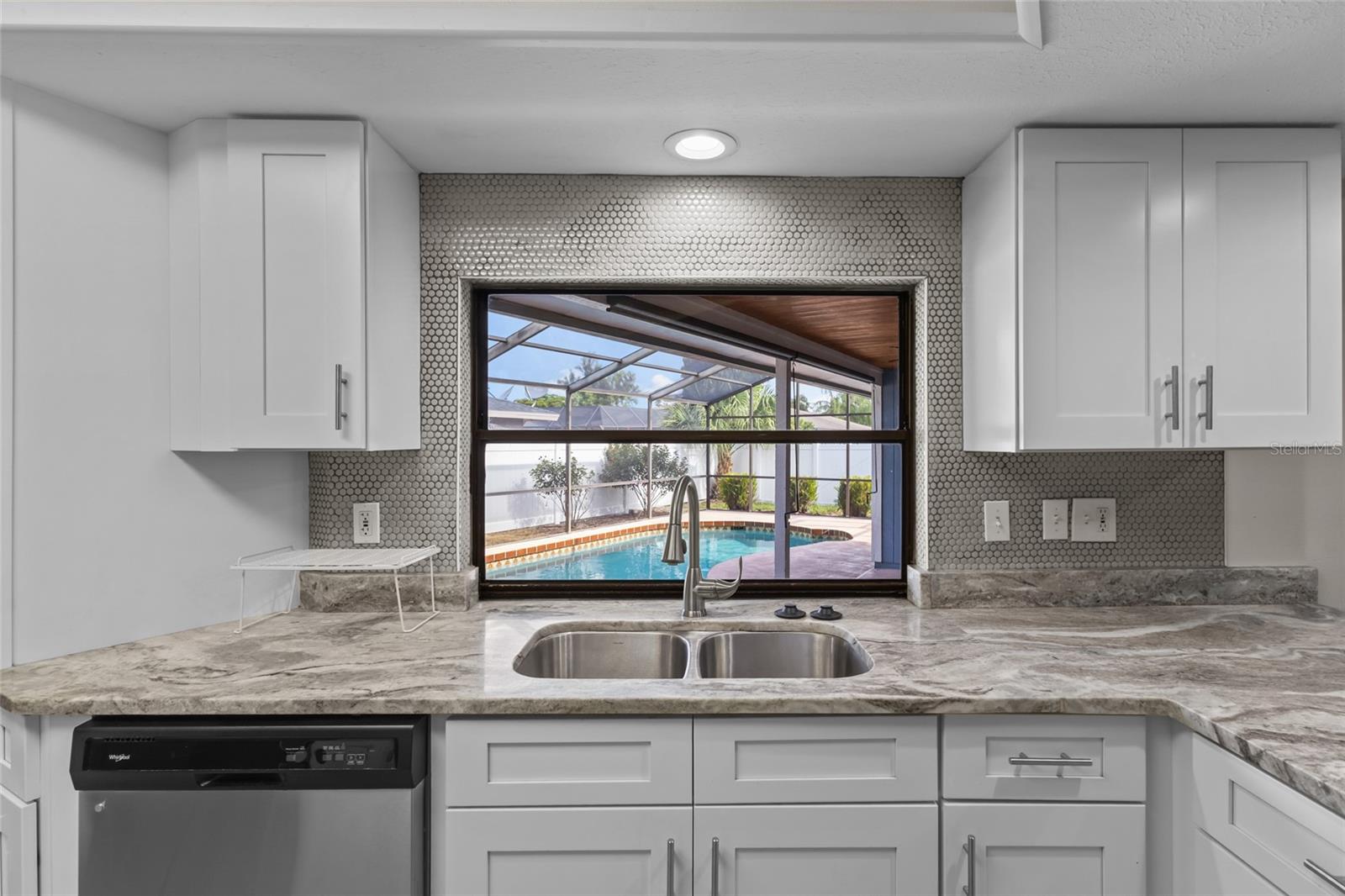 6535 JARVIS RD — photo 8