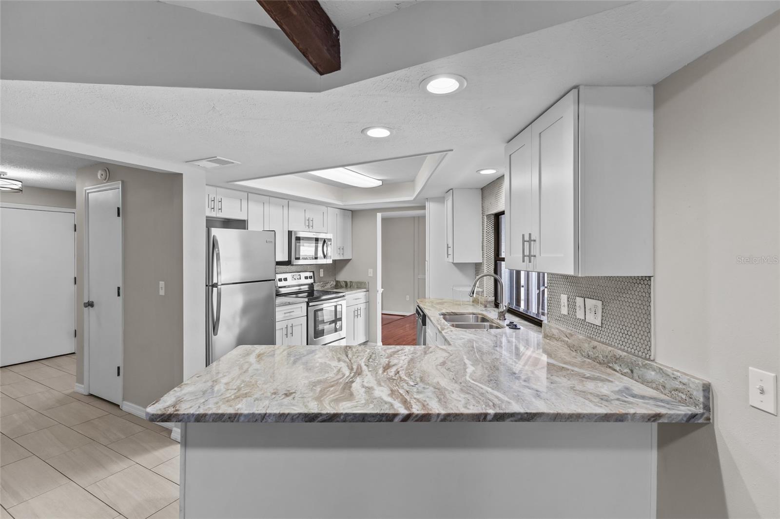 6535 JARVIS RD — photo 9