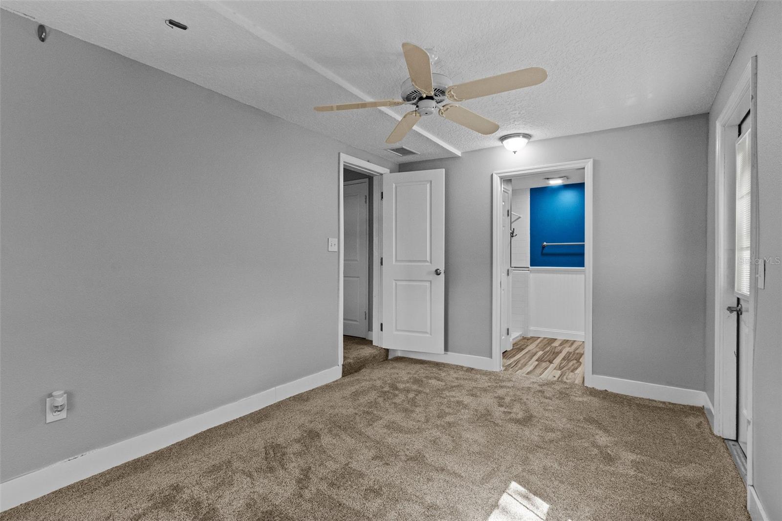 4402 W TRILBY AVE — photo 14
