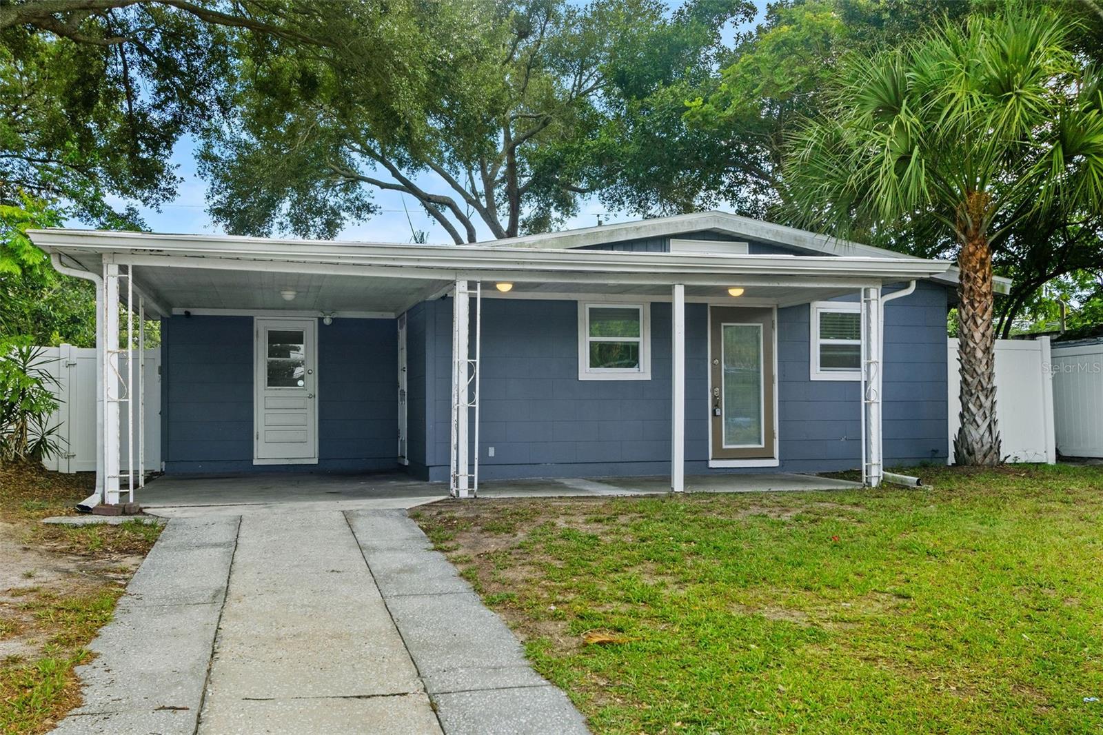 4402 W TRILBY AVE — photo 2