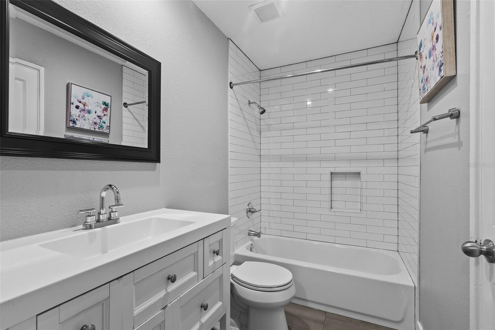 4402 W TRILBY AVE — photo 7