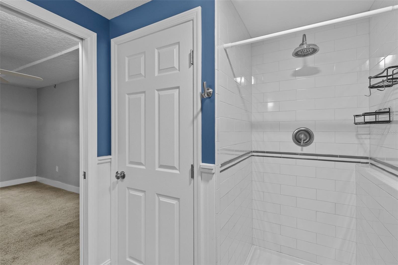 4402 W TRILBY AVE — photo 9