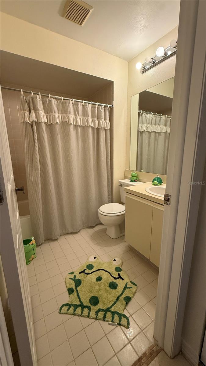 18427 AINTREE CT — photo 12