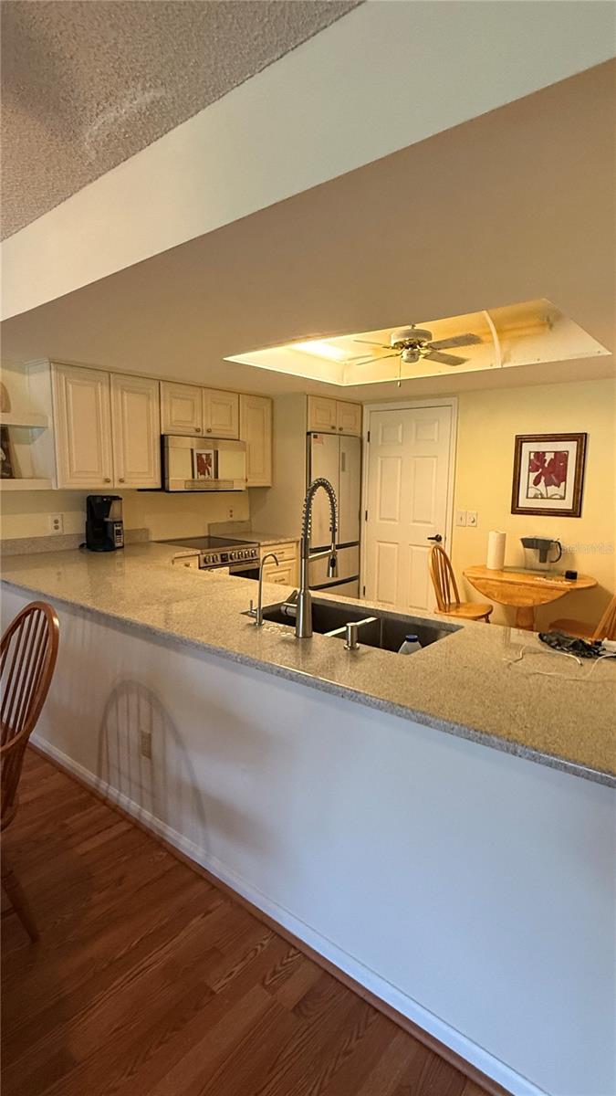 18427 AINTREE CT — photo 10