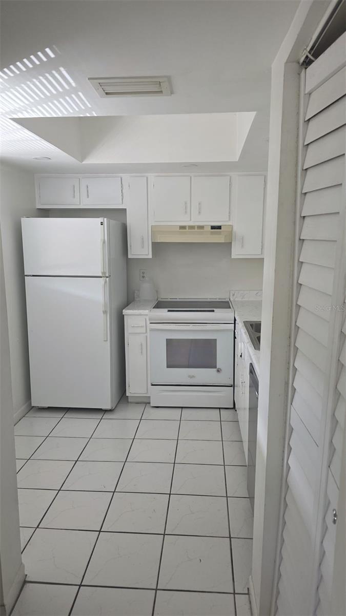 6328 NEWTOWN CIR #B2 — photo 3
