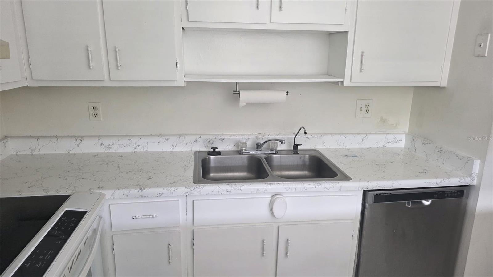 6328 NEWTOWN CIR #B2 — photo 4