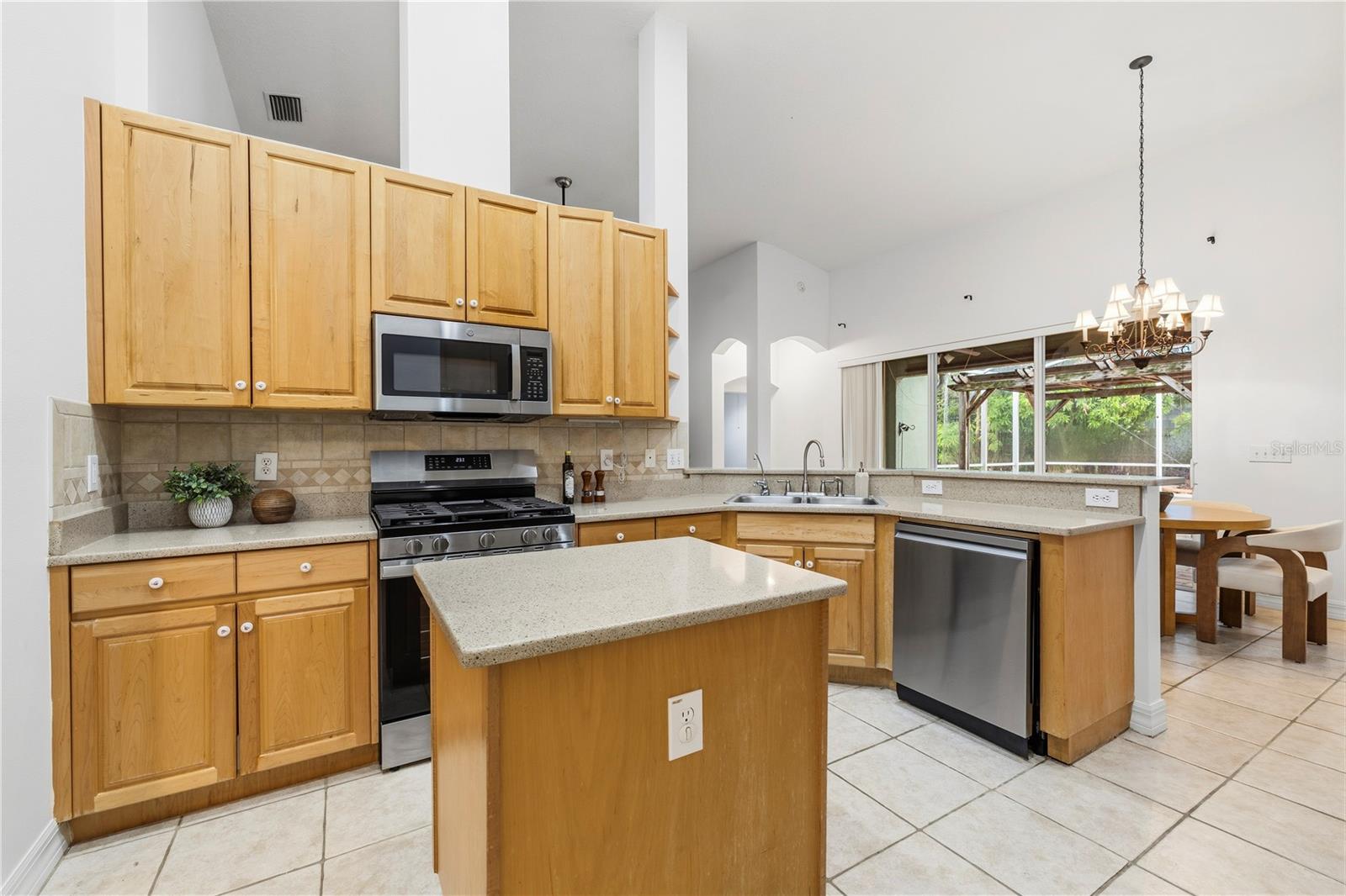 6521 CARRINGTON SKY DR — photo 17