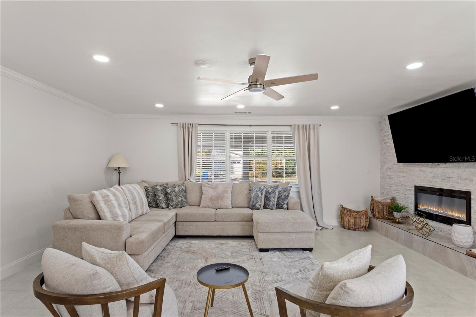 8702 ELMWOOD LN — photo 18