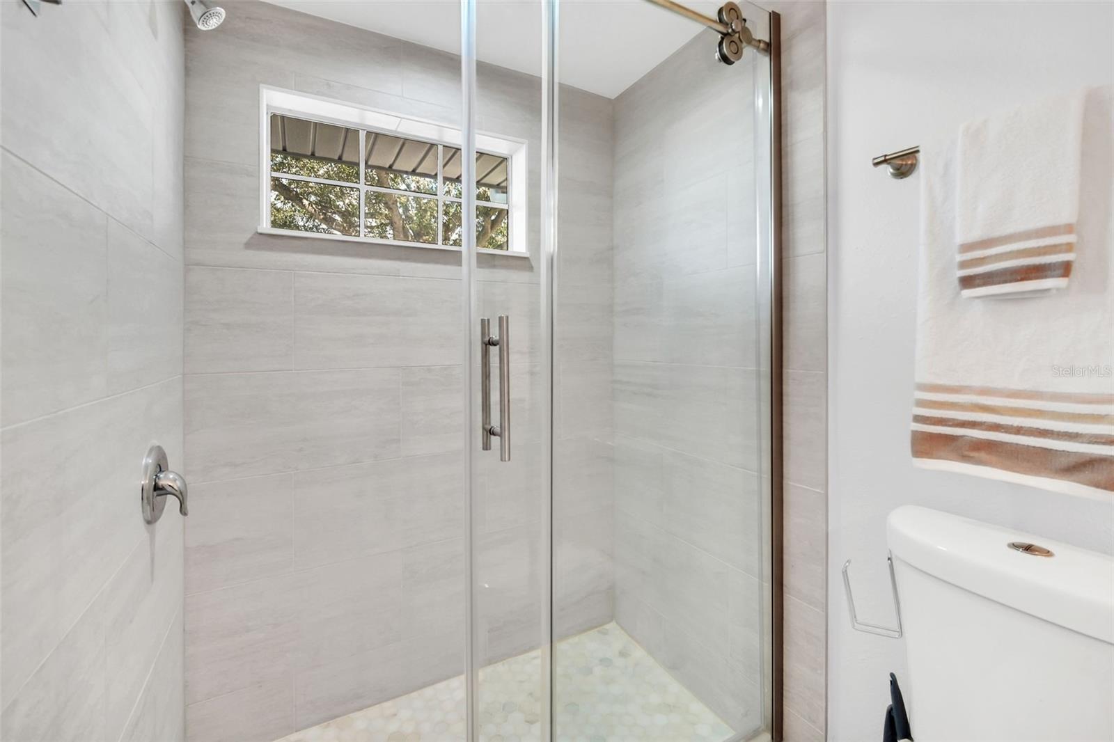 8702 ELMWOOD LN — photo 25