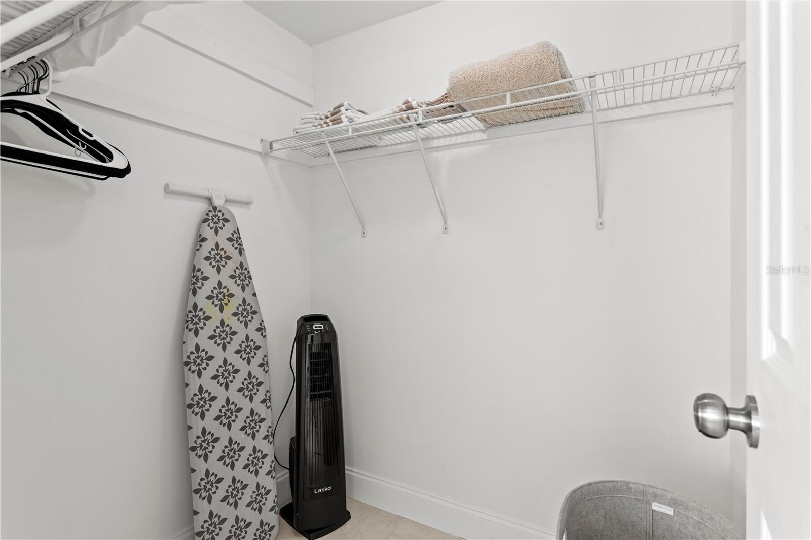 8702 ELMWOOD LN — photo 37