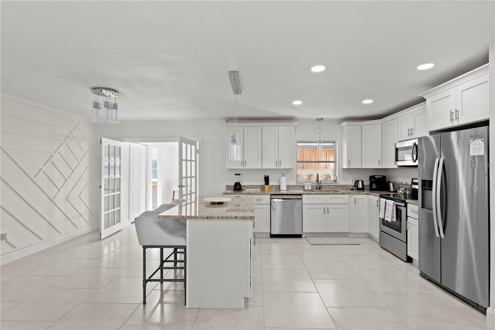 8702 ELMWOOD LN — photo 10