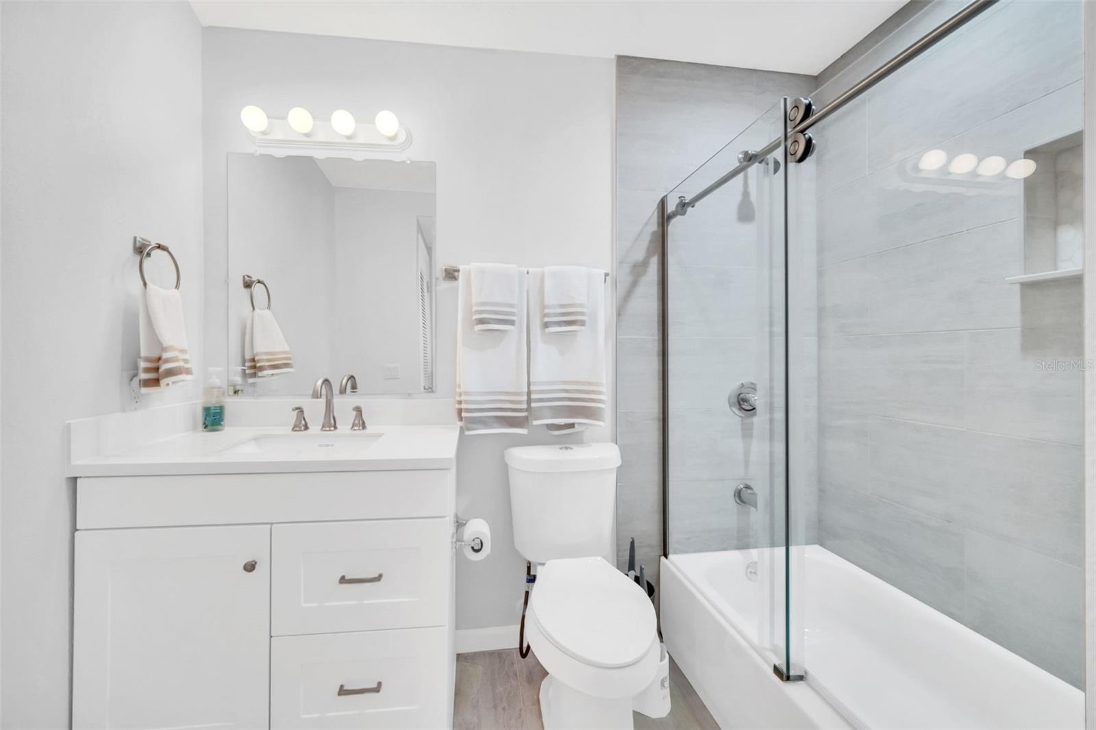 8702 ELMWOOD LN — photo 31