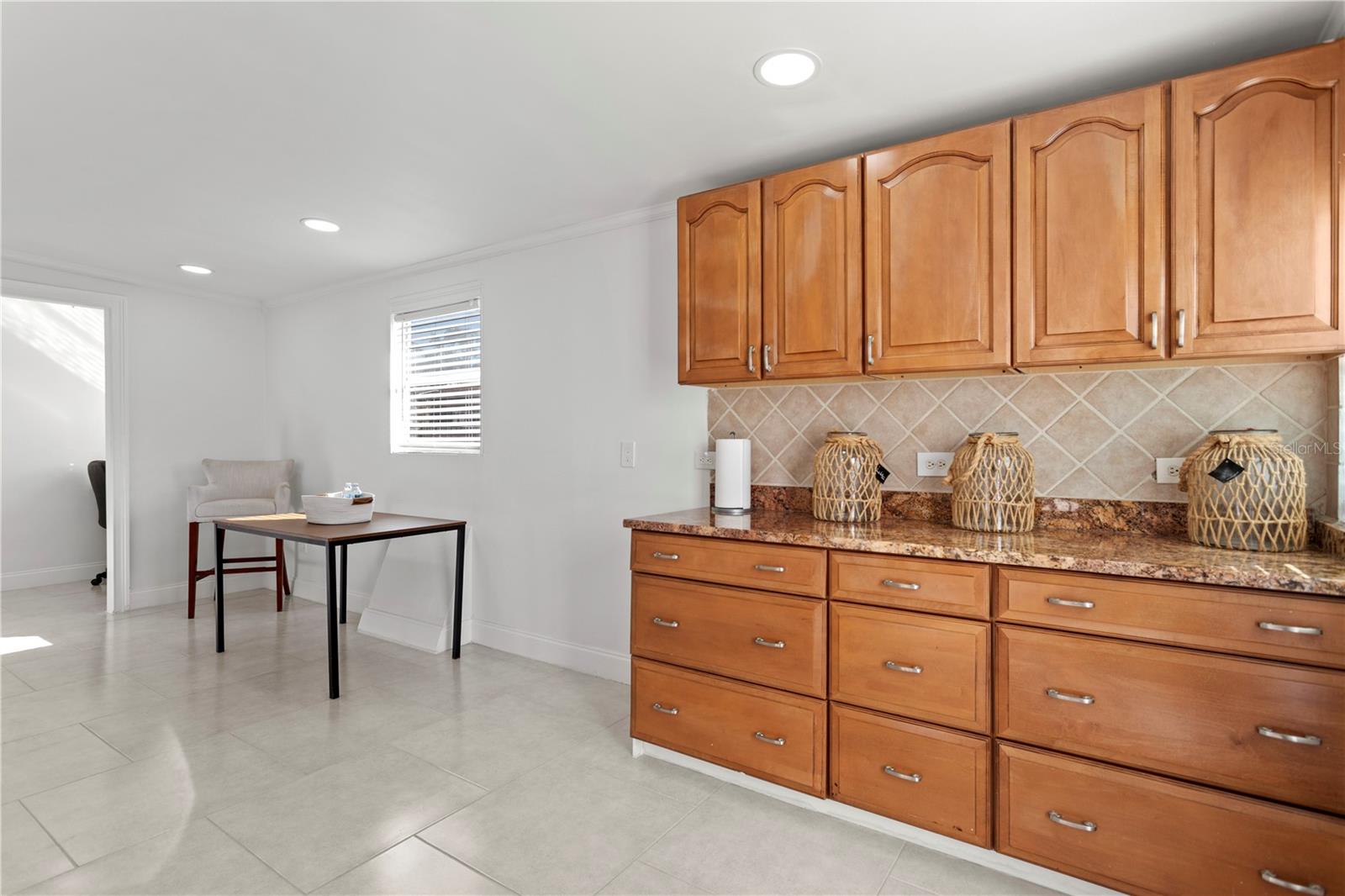8702 ELMWOOD LN — photo 42