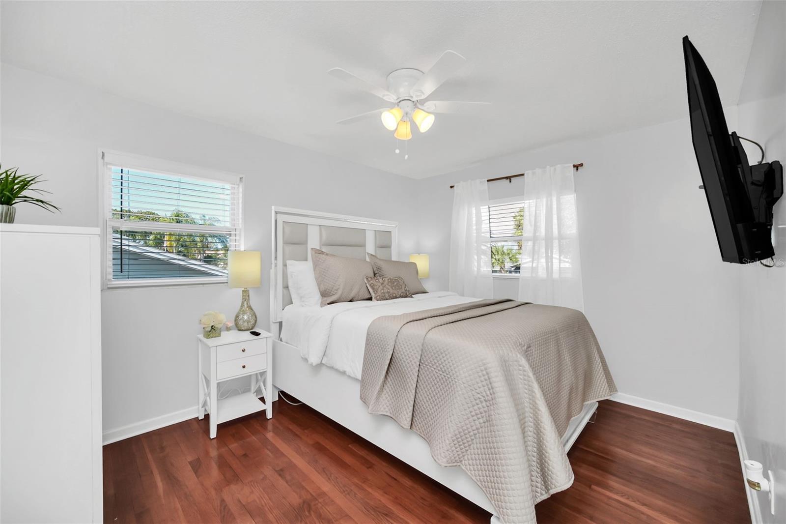 8702 ELMWOOD LN — photo 27
