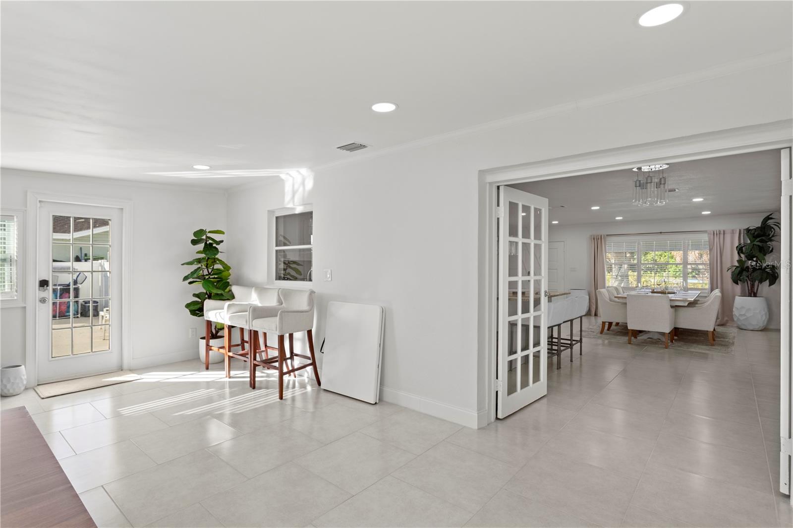 8702 ELMWOOD LN — photo 6
