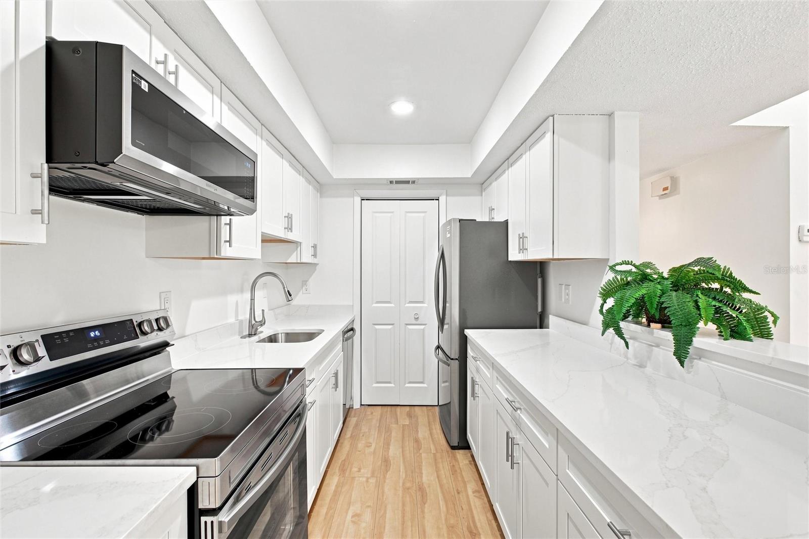 6947 WOODWIND DR #77 — photo 5