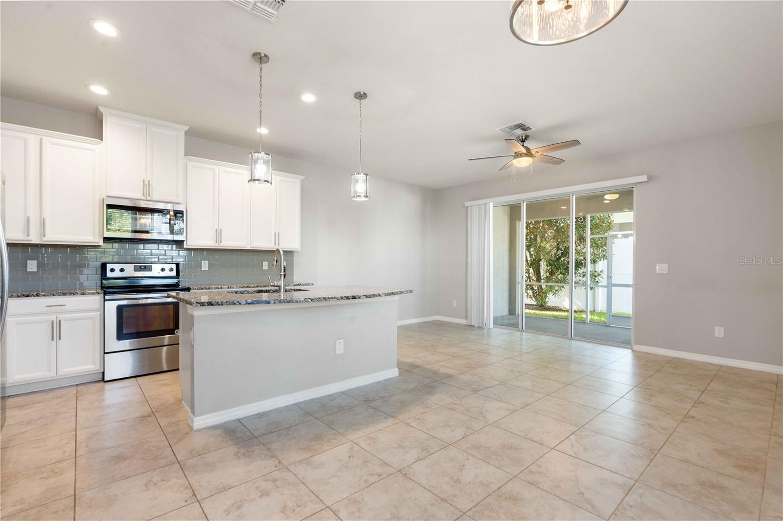 1100 CORAL LN — photo 5