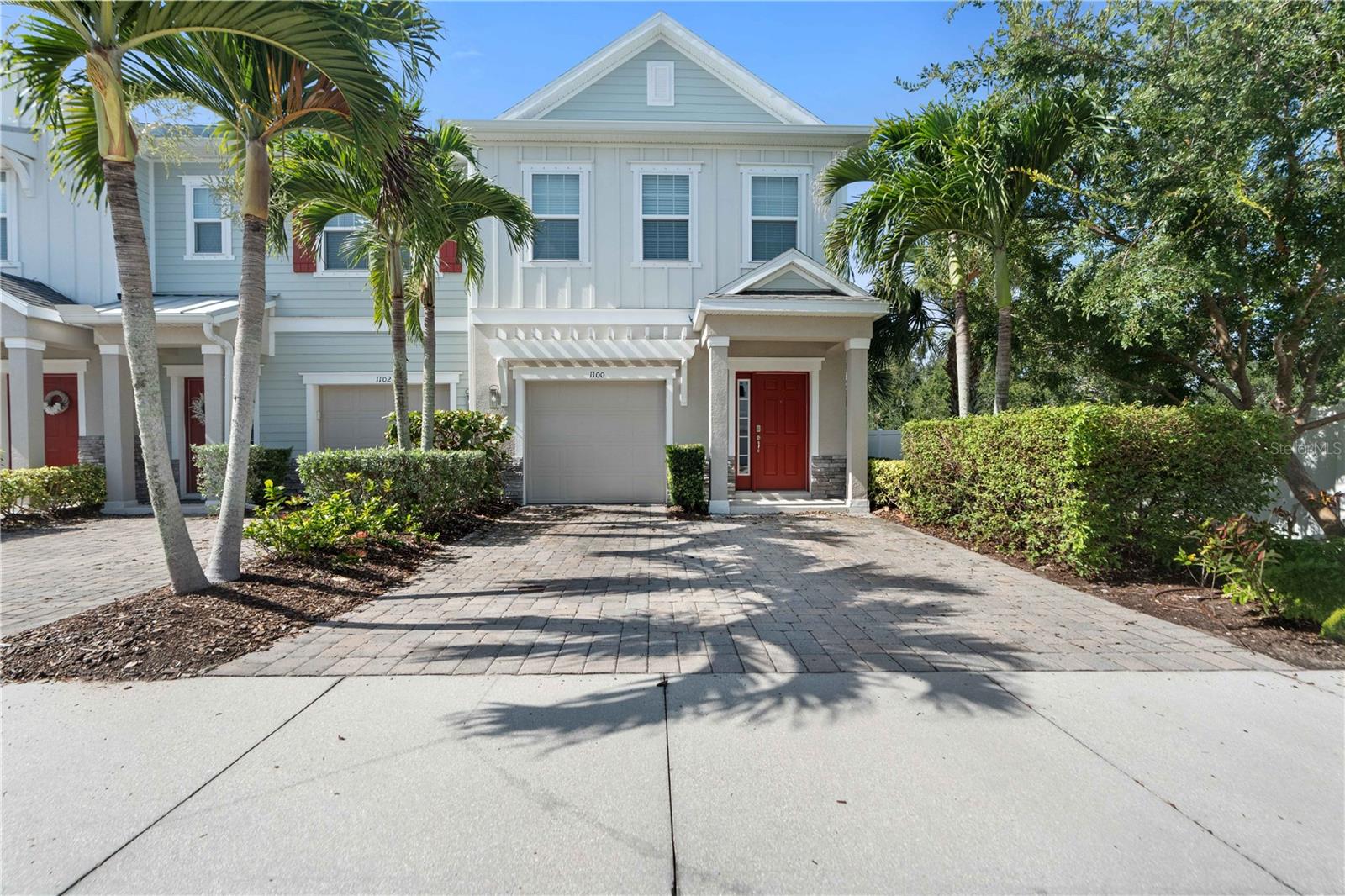 1100 CORAL LN — photo 2