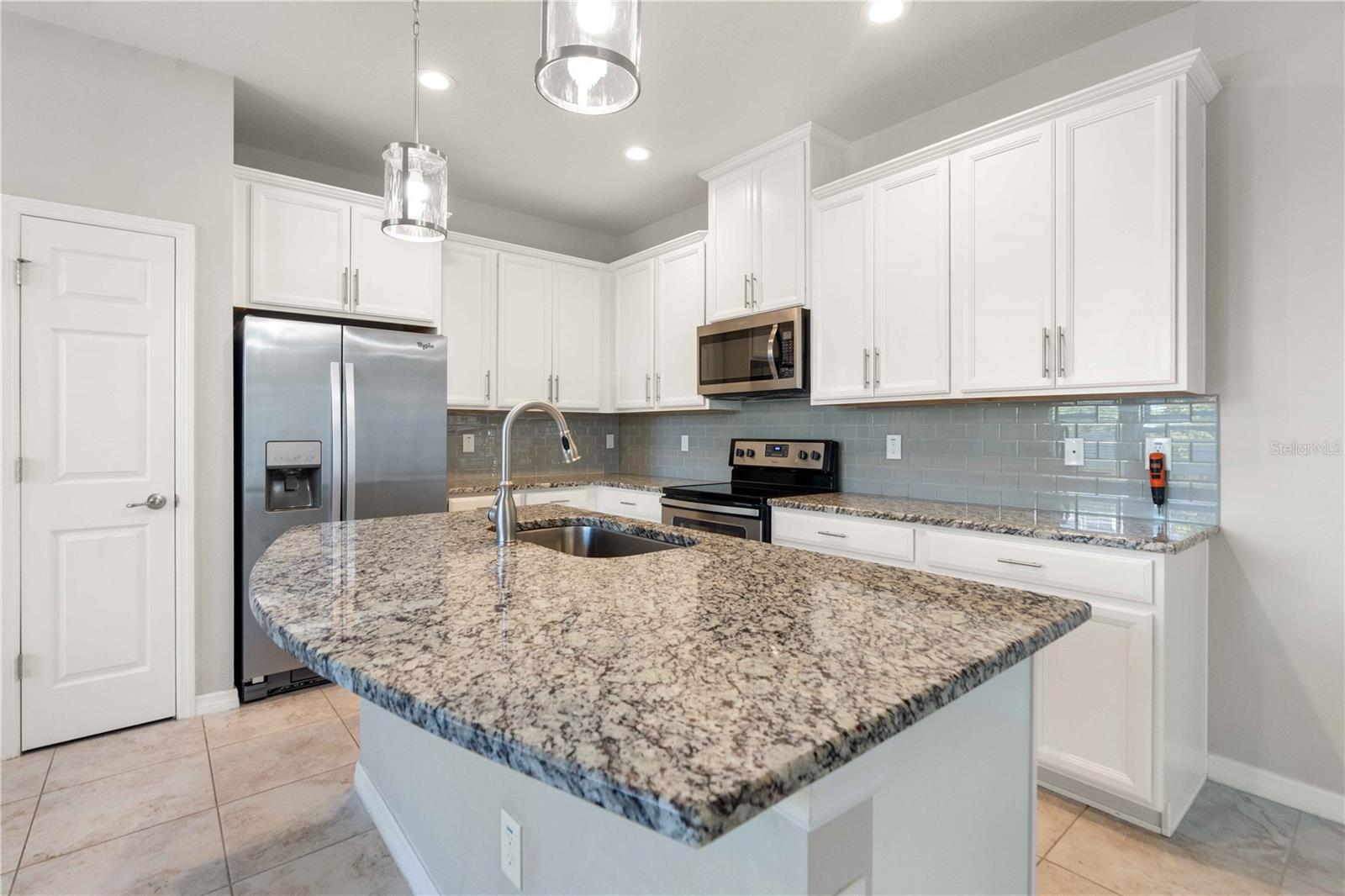 1100 CORAL LN — photo 9
