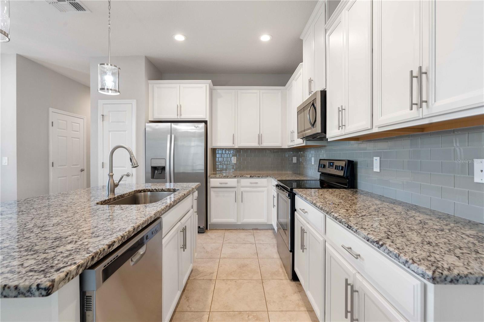 1100 CORAL LN — photo 8