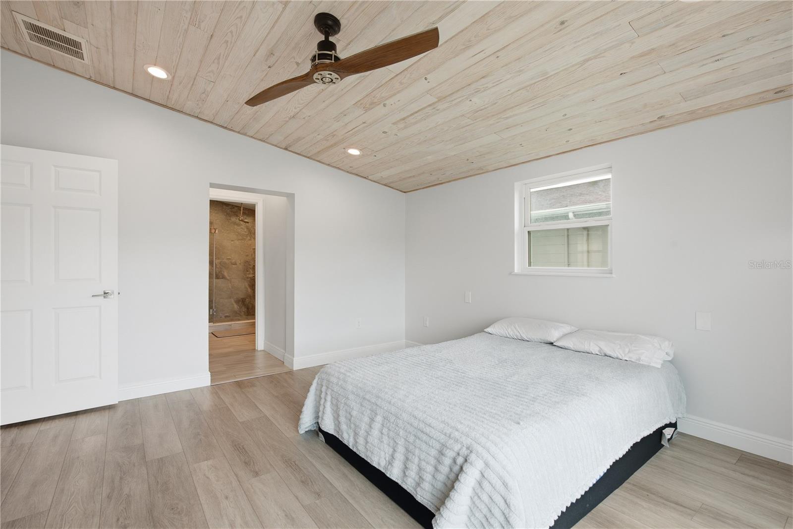 4930 POMPANO DR — photo 21