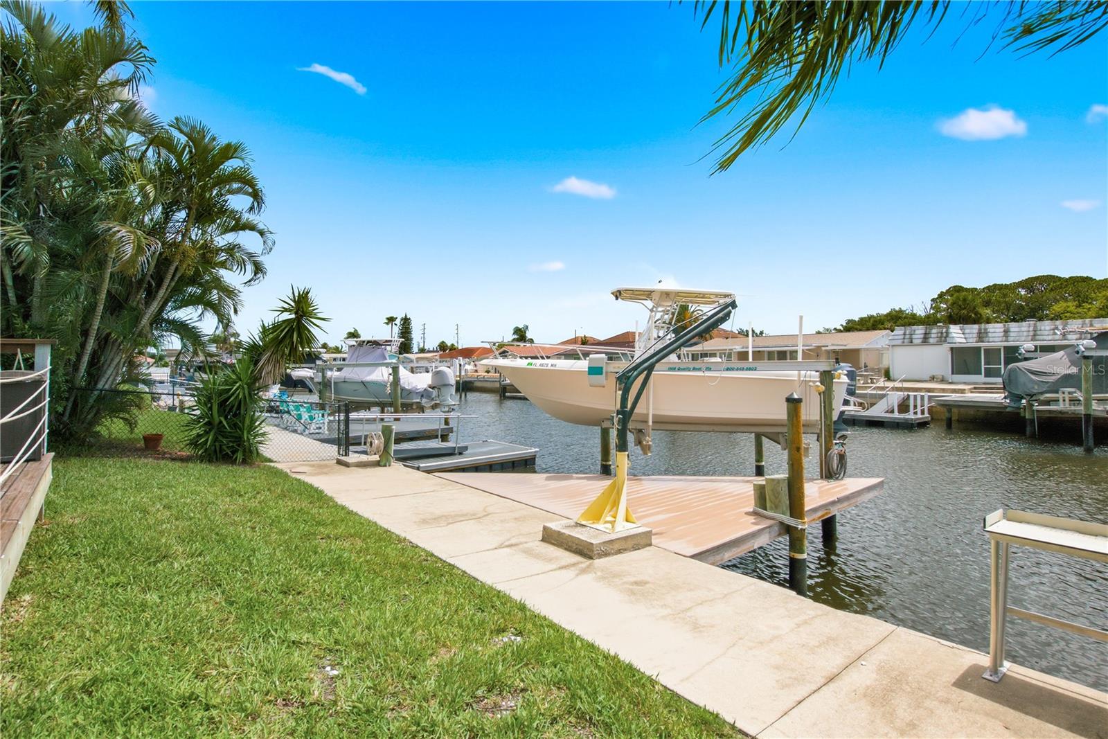 4930 POMPANO DR — photo 34