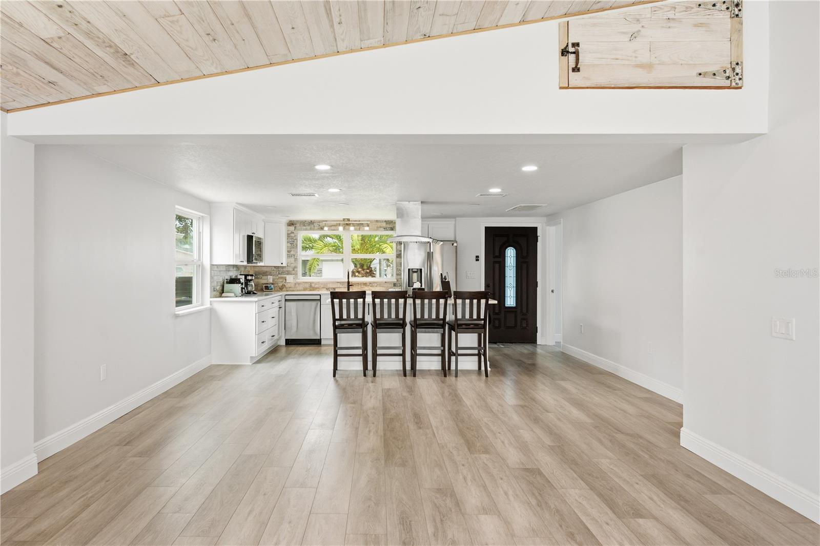 4930 POMPANO DR — photo 13